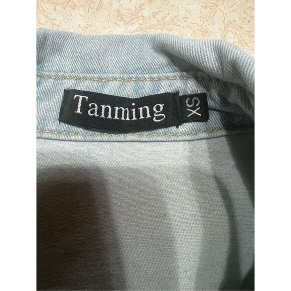 Tanming distressed Women’s Denim Jacket Sz XS  Cotton Blue NWOT - Picture 3 of 7
